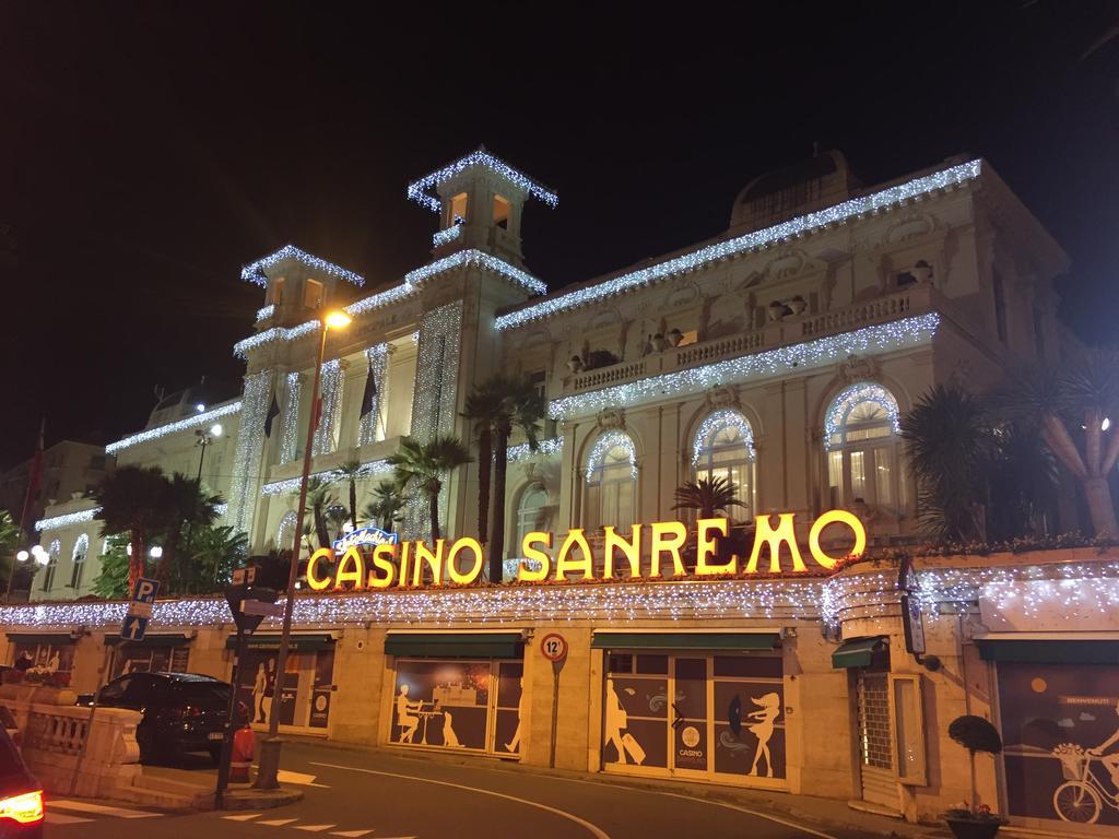 L'Attico Di Anna Apartamento Sanremo Exterior foto