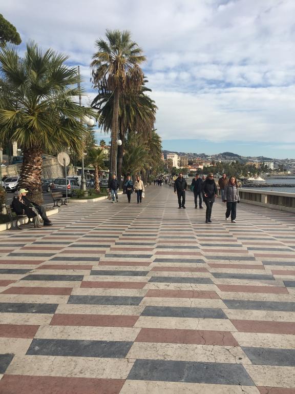 L'Attico Di Anna Apartamento Sanremo Exterior foto