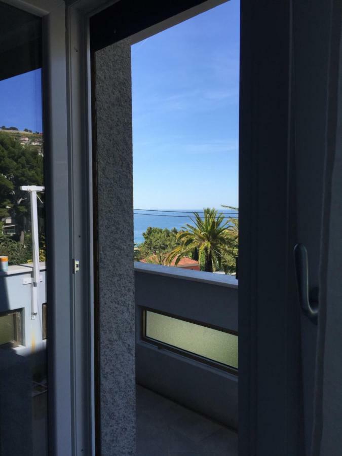 L'Attico Di Anna Apartamento Sanremo Exterior foto